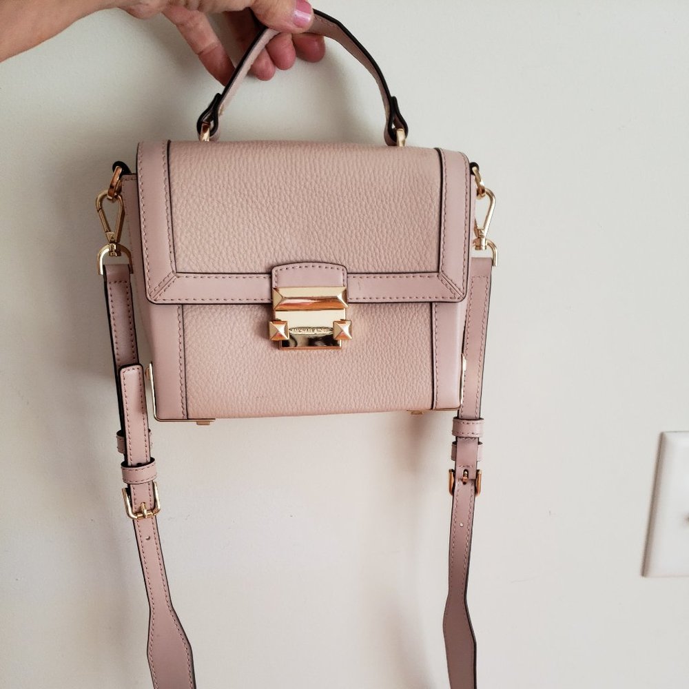 Mickael Kors Leather Crossbody Pink With Gold Tone Hardware on Closure and Feet